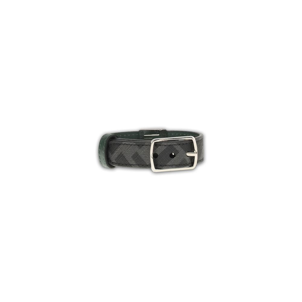 Black Calf Leather Bos Taurus BraceletFF Bracelet by Fendi is an elegant and versatile accessory designed to stylishly complete both casual and more formal looks. Reversible, it is made of iconic black FF Canvas with a dark green leather interior, offerin