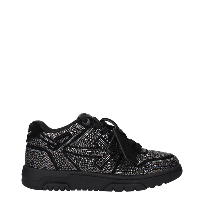 Black Leather SneakersDescription: The product with MPN OMIA189LEA0091010 and code F84966 suede in black is a sneakers designed by Off-White. It has features like front logo, side logo, back logo, front detail, rhinestone.Black Leather Sneakers${tagsOff-W