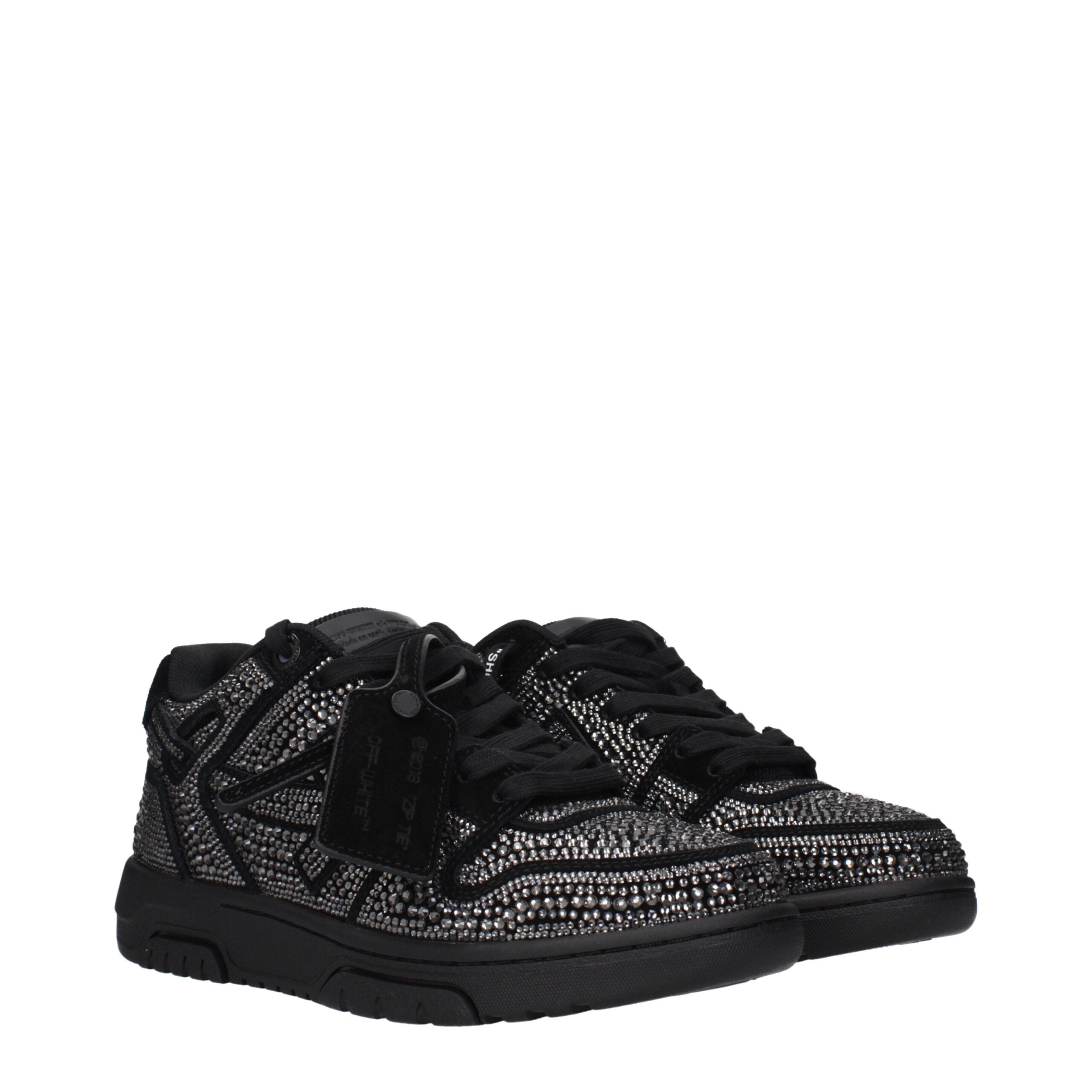 Black Leather SneakersDescription: The product with MPN OMIA189LEA0091010 and code F84966 suede in black is a sneakers designed by Off-White. It has features like front logo, side logo, back logo, front detail, rhinestone.Black Leather Sneakers${tagsOff-W