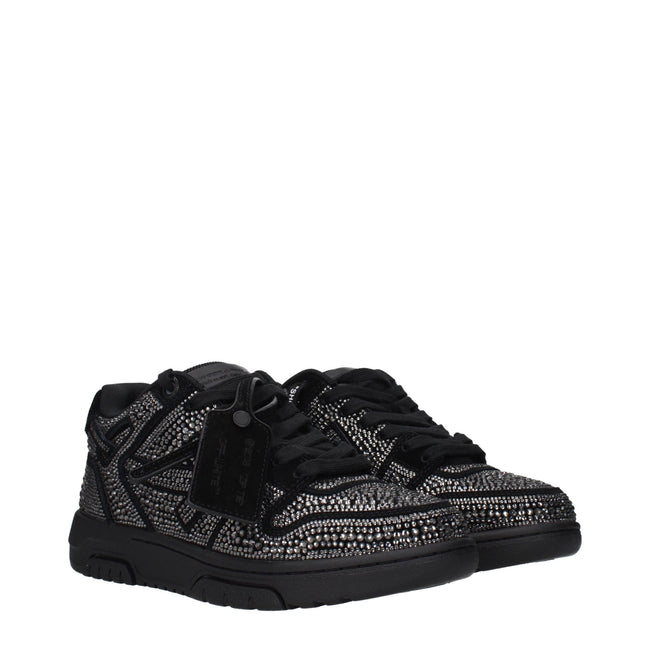 Black Leather SneakersDescription: The product with MPN OMIA189LEA0091010 and code F84966 suede in black is a sneakers designed by Off-White. It has features like front logo, side logo, back logo, front detail, rhinestone.Black Leather Sneakers${tagsOff-W