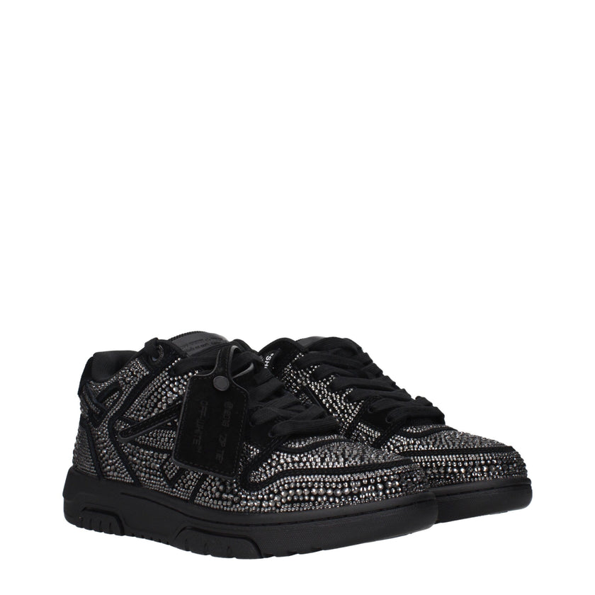 Black Leather SneakersDescription: The product with MPN OMIA189LEA0091010 and code F84966 suede in black is a sneakers designed by Off-White. It has features like front logo, side logo, back logo, front detail, rhinestone.Black Leather Sneakers${tagsOff-W