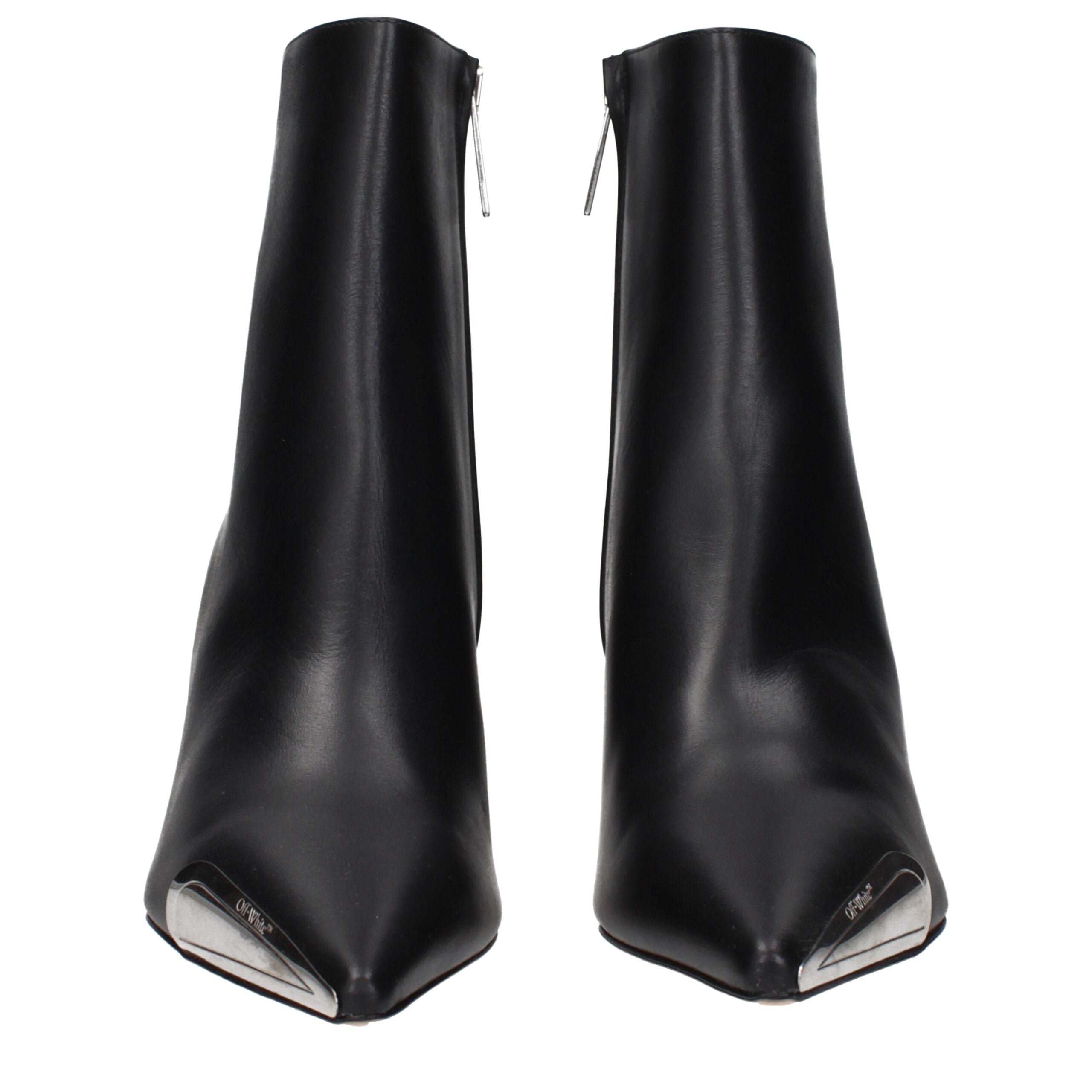 Black Leather Ankle BootsDescription: The product with MPN OWID054LEA0011072 and code F84973 leather in black is a ankle boots designed by Off-White. It has features like side logo, vintage effect.Black Leather Ankle Boots${tagsOff-WhiteAulae Black Leathe