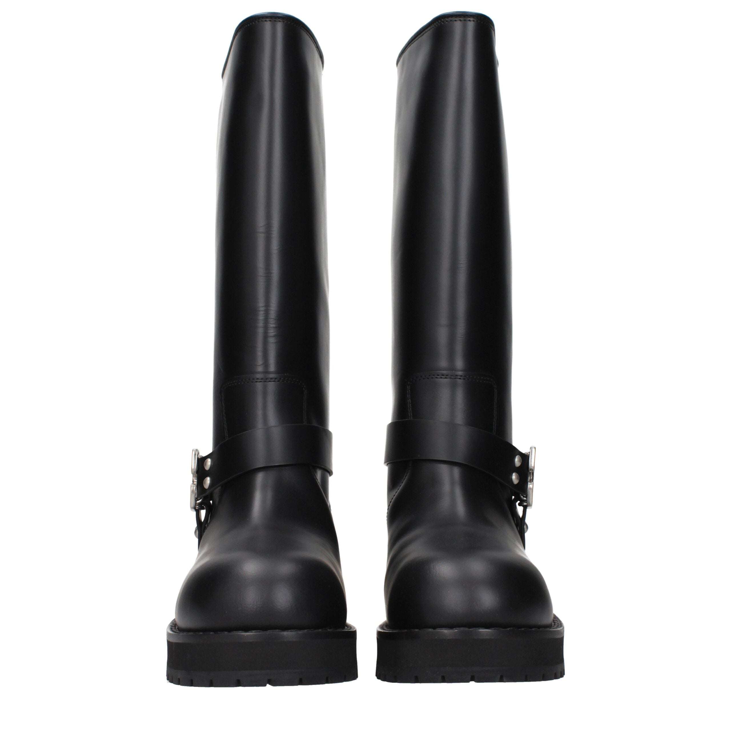 Black Leather Flat BootsDescription: The product with MPN OWIE045LEA0011072 and code F84978 leather in black is a boots designed by Off-White. It has features like side logo.Black Leather Flat Boots${tagsOff-WhiteAulae Black Leather Flat Boots Off-WhiteAu