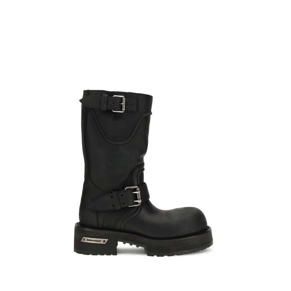 Black Calf Leather Bos Taurus Lace-Up BootsVenom Boots by Balenciaga are a bold and contemporary interpretation of urban style. Featuring an ultra-round toe and a 20 mm curvature, they stand out for their worn-in effect that gives a worn-in, gritty look.