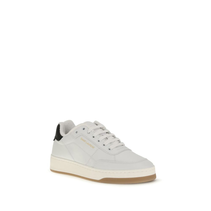White Calf Leather Bos Taurus Low Top SneakersThe Saint Laurent SL/61 Sneakers are a low-top lace-up with a simple and refined style. Featuring the gold SAINT LAURENT signature on the side and heel counter, they also feature a logo patch on the tongue. A