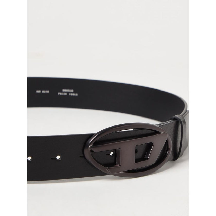 Black Leather Regular BeltLeather belt Metallic oval buckle Accessory Material: Leather Size on Tag: 85Black Leather Regular Belt${tagsDieselAulae Black Leather Belt DieselAulae Black Leather Belt Leather belt Metallic oval buckle Accessory Material: Leat