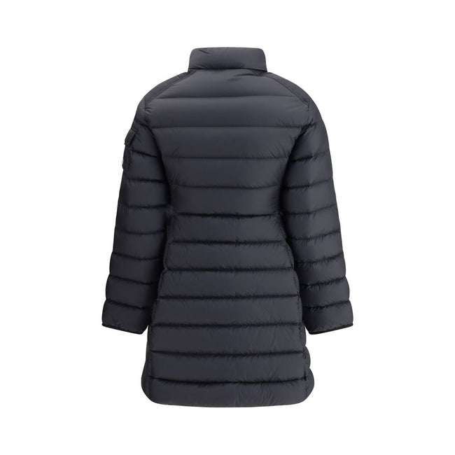 Igesse Down JacketThe Igesse Down Jacket by Moncler is a padded model with a modern and functional design. Made with microfiber lining, it offers comfort and warmth without weighing down the figure. The zippered closure and zippered side pockets provide p