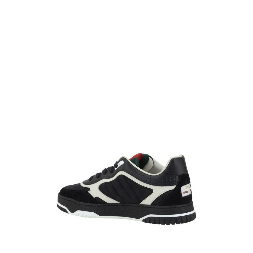 Re-Web SneakersRe-Web Sneakers by Gucci are a blend of urban style and sophistication, with distinctive details that recall the brand’s identity. The front lace-up closure ensures a comfortable and adjustable fit, while the brand’s iconic signature is app