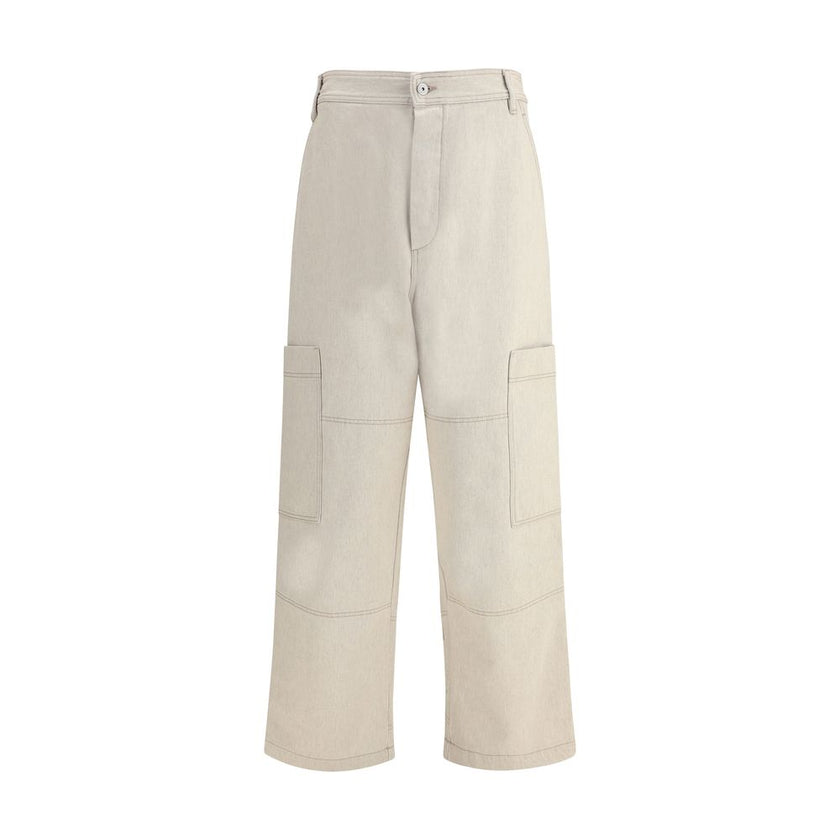 Beige Cotton Jeans DenimThe Carré de-Nîmes cargo Jeans bring a contemporary twist to a utility classic. Crafted from soft cotton and hemp denim, they feature a high waist with engraved metal button closure and belt loops. Wide, straight legs are reinforce