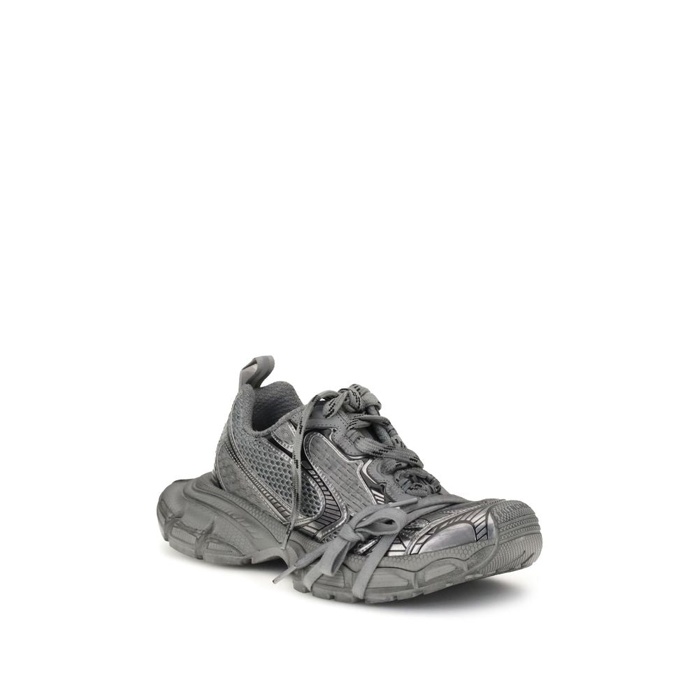 Gray Polyurethane Chunky Sneakers3XL Sneakers by Balenciaga combine futuristic aesthetics and streetwear spirit in a bold and recognizable design. Featuring a front closure with multiple laces and a double tongue, they feature an oversized construction wi