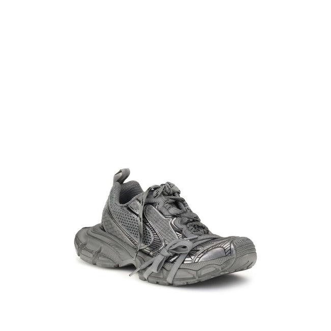 Gray Polyurethane Chunky Sneakers3XL Sneakers by Balenciaga combine futuristic aesthetics and streetwear spirit in a bold and recognizable design. Featuring a front closure with multiple laces and a double tongue, they feature an oversized construction wi