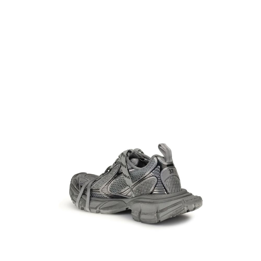 Gray Polyurethane Chunky Sneakers3XL Sneakers by Balenciaga combine futuristic aesthetics and streetwear spirit in a bold and recognizable design. Featuring a front closure with multiple laces and a double tongue, they feature an oversized construction wi