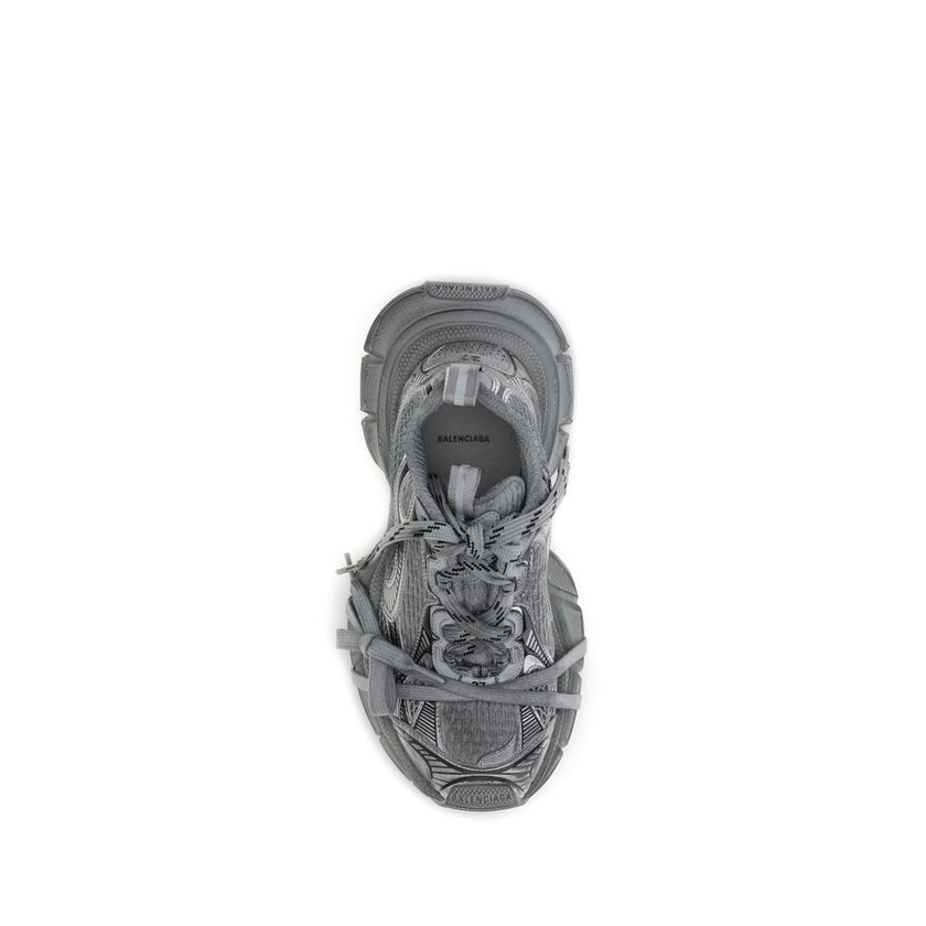 Gray Polyurethane Chunky Sneakers3XL Sneakers by Balenciaga combine futuristic aesthetics and streetwear spirit in a bold and recognizable design. Featuring a front closure with multiple laces and a double tongue, they feature an oversized construction wi