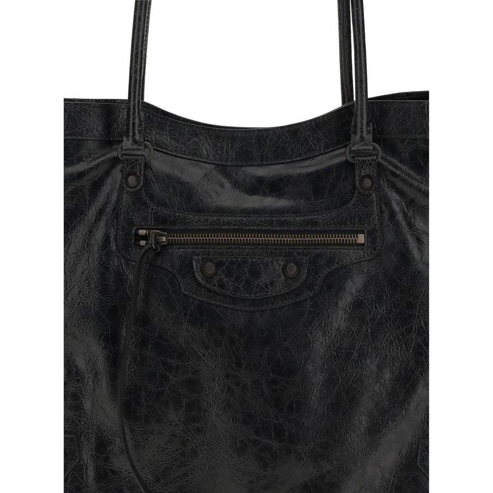 Black Lamb Ovis Aries Aries Shoulder BagThe Le City Tote Bag by Balenciaga is crafted from soft Arena lambskin leather with a vintage finish, offering a spacious and structured silhouette. Designed with two top handles (drop: 23.8 cm), it’s ideal for shou