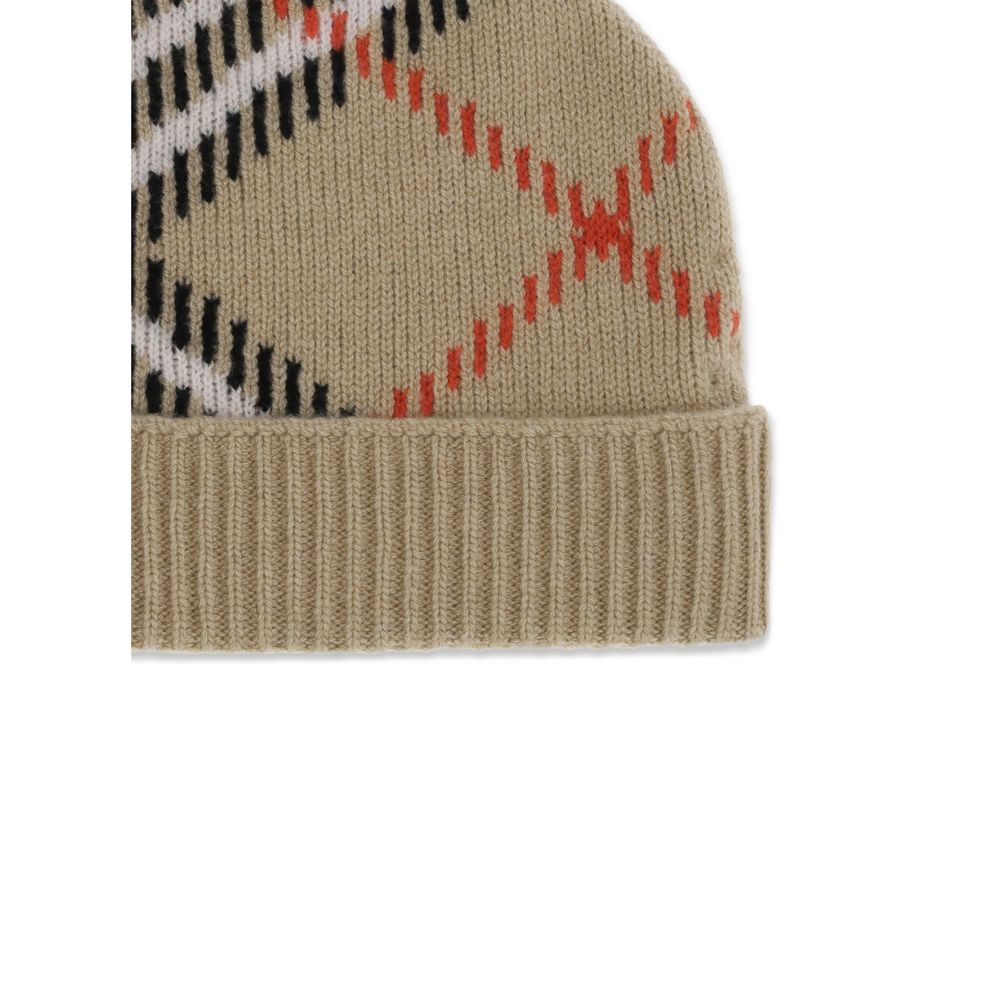 Beige Cashmere BeanieCashmere blend Check beanie Hat by Burberry is a refined accessory that combines comfort and iconic style. Made from a soft cashmere blend, it features the classic Burberry Check pattern worked in jacquard. Ribbed trim completes the d