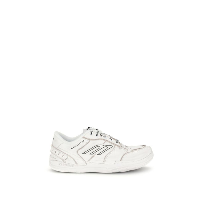 Hamptons Worn-out SneakersHamptons Worn-out Sneakers by Balenciaga reinterpret streetwear style with a medium-worn effect that lends character and originality. Twisted laces, exposed topstitching and raw-cut edges enhance the intentionally lived-in aesthe
