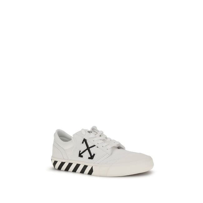 White Calf Leather Bos Taurus Low Top SneakersLow Vulc Undercut Sneakers by Off-White feature contrasting color details and the iconic Arrow motif on the side. Featuring a flat sole and lace-up closure, they combine urban style and comfort in a contempora