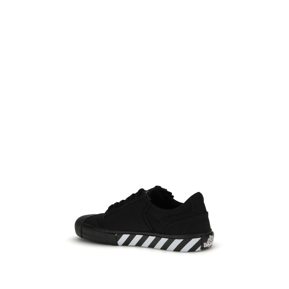 Black Calf Leather Bos Taurus Low Top SneakersLow Vulc Undercut Sneakers by Off-White feature contrasting color details and the iconic Arrow motif on the side. Featuring a flat sole and lace-up closure, they combine urban style and comfort in a contempora