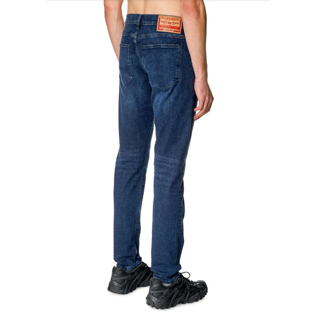 Blue Cotton Jeans DenimDiesel slim-fit jeans in dark blue cotton with a slight stretch, five pockets, button fastening, logo patch on the backBlue Cotton Jeans Denim${tagsDieselAulae Blue Cotton Jeans Denim DieselAulae Blue Cotton Jeans Denim Diesel slim-