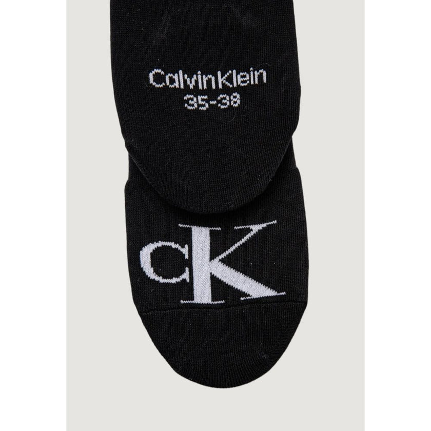Black Cotton SocksDiscover the comfort and style of Calvin Klein Jeans women’s FOOTIE HIGH CUT 2P socks. Made from high-quality materials, these socks consist of 67% cotton, 29% polyester, 2% elastane/lycra, and 2% polyamide, ensuring a perfect fit and a