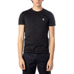 Black Cotton T-ShirtDiscover the elegance and comfort of the Calvin Klein Jeans ESSENTIAL SLIM TEE J30J314544 short-sleeve t-shirt for men. Made from 100% cotton, this shirt offers a soft and breathable feel, making it perfect for everyday wear. The slim