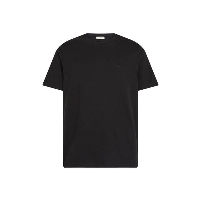 Black Cotton ClothingDiscover the short-sleeve t-shirt for men by Calvin Klein Jeans SS Smooth CTTN Solid LV040HM265, an essential piece for your wardrobe. Made from 100% cotton, this t-shirt offers a comfortable and breathable fit, perfect for everyday w