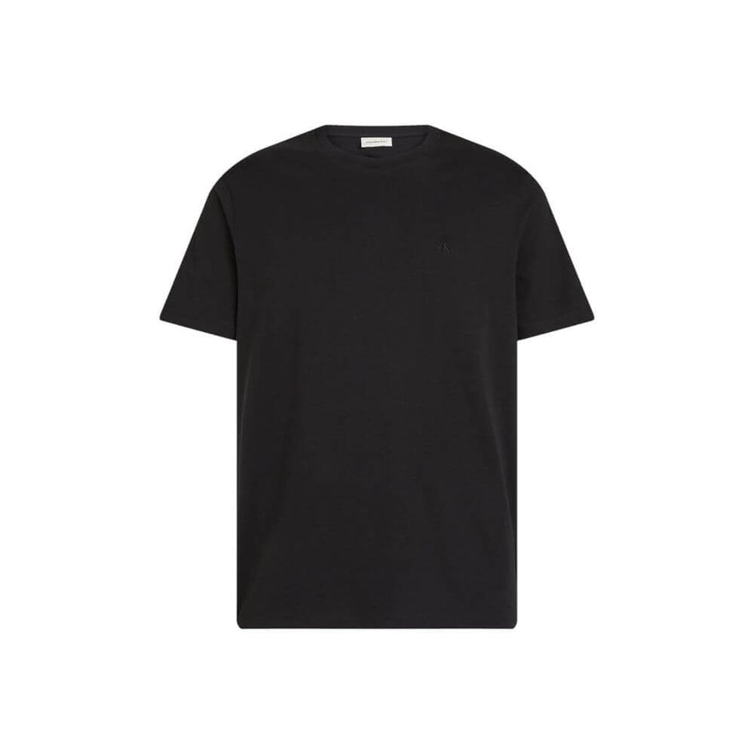 Black Cotton ClothingDiscover the short-sleeve t-shirt for men by Calvin Klein Jeans SS Smooth CTTN Solid LV040HM265, an essential piece for your wardrobe. Made from 100% cotton, this t-shirt offers a comfortable and breathable fit, perfect for everyday w