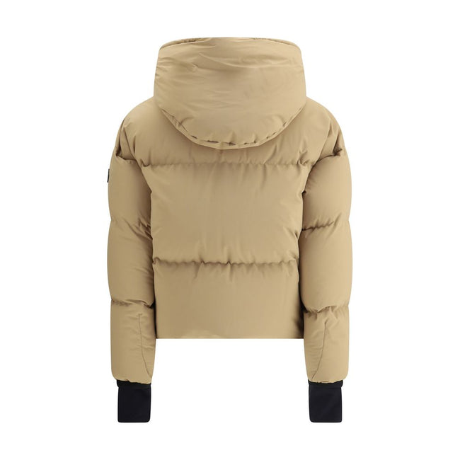 Beige Nylon ClothingThe Allesaz bomber by Moncler Grenoble is a technical and functional piece, designed to provide protection and comfort during outdoor activities. Crafted from 2L 4-way stretch technical poplin with a stretch nylon lining, it ensures bo