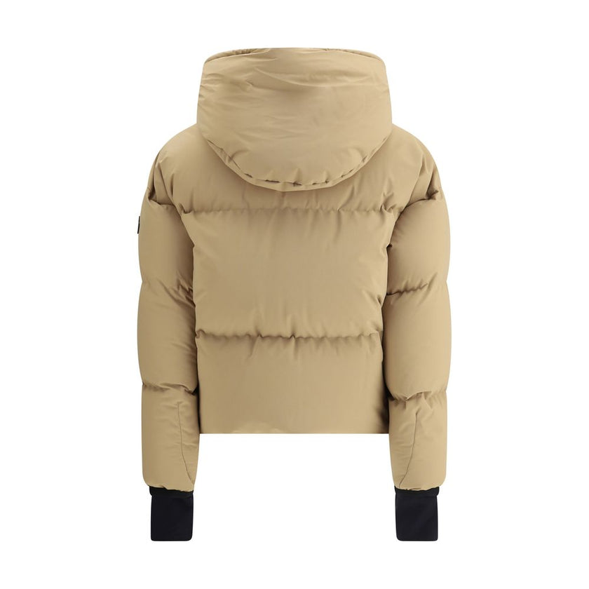 Beige Nylon ClothingThe Allesaz bomber by Moncler Grenoble is a technical and functional piece, designed to provide protection and comfort during outdoor activities. Crafted from 2L 4-way stretch technical poplin with a stretch nylon lining, it ensures bo