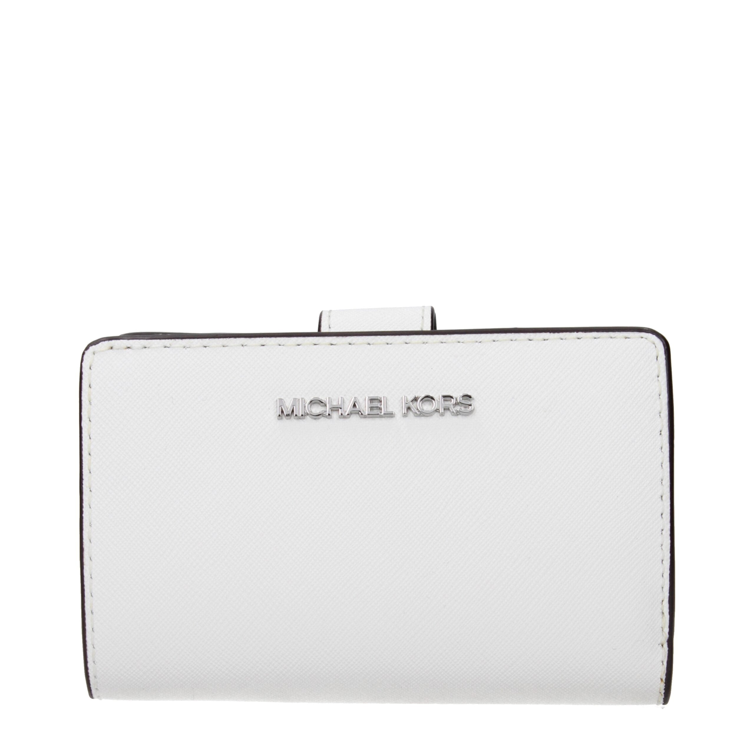 White Leather WalletDescription: The product with MPN 35R4STVF6LOPTICWHITE and code F85047 leather in white is a wallets designed by Michael Kors. It has features like front logo.White Leather Wallet${tagsMichael KorsAulae White Leather Wallet Michael Kor
