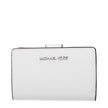 White Leather WalletDescription: The product with MPN 35R4STVF6LOPTICWHITE and code F85047 leather in white is a wallets designed by Michael Kors. It has features like front logo.White Leather Wallet${tagsMichael KorsAulae White Leather Wallet Michael Kor