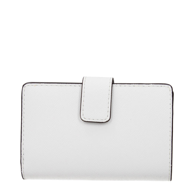 White Leather WalletDescription: The product with MPN 35R4STVF6LOPTICWHITE and code F85047 leather in white is a wallets designed by Michael Kors. It has features like front logo.White Leather Wallet${tagsMichael KorsAulae White Leather Wallet Michael Kor