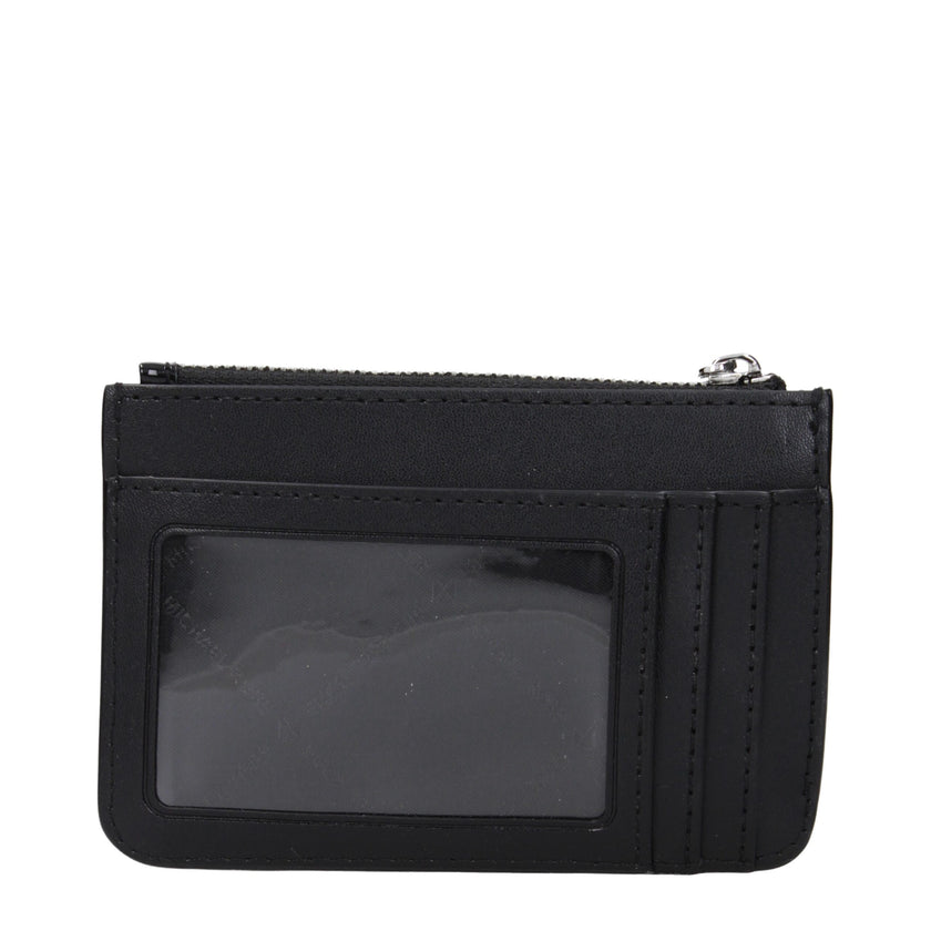 Black Leather WalletDescription: The product with MPN 35T5STVP1ABLACK and code F85050 patent leather in black is a coin purses designed by Michael Kors. It has features like front logo.Black Leather Wallet${tagsMichael KorsAulae Black Leather Wallet Micha
