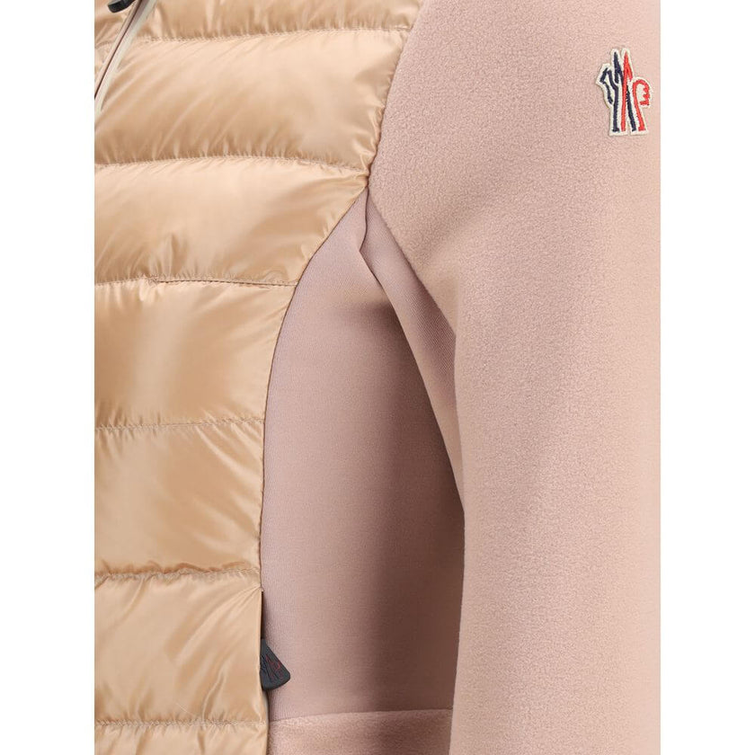 Multicolor Polyester SweatshirtThe padded zip-up Sweatshirt from the Moncler Grenoble Women’s collection is designed to provide warmth and comfort even in the most demanding conditions. Crafted from stretch jersey with padded nylon laqué front panels, it