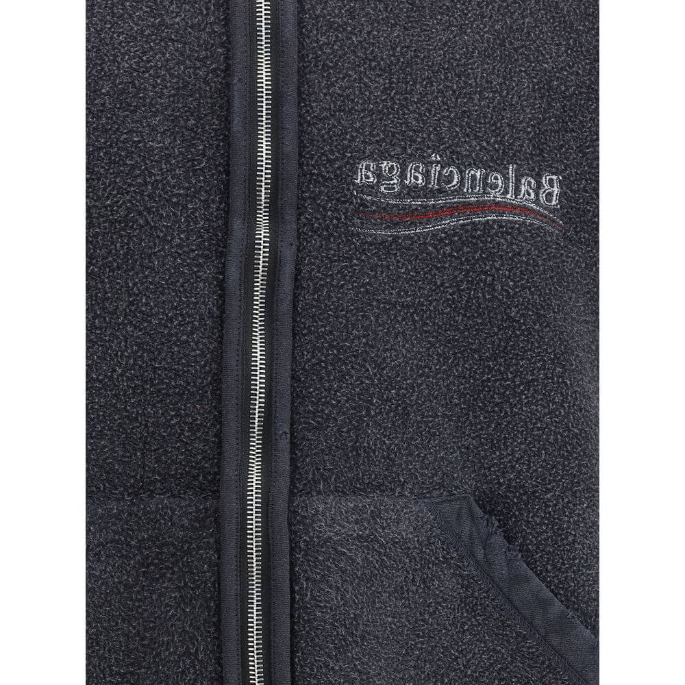 Inside-Out HoodieBalenciaga’s Inside-Out cotton Hoodie reinterprets streetwear with a bold and distinctive design. Featuring a double-slider front zipper closure, it offers a unique interpretation of the iconic Balenciaga monogram on both the front and ba