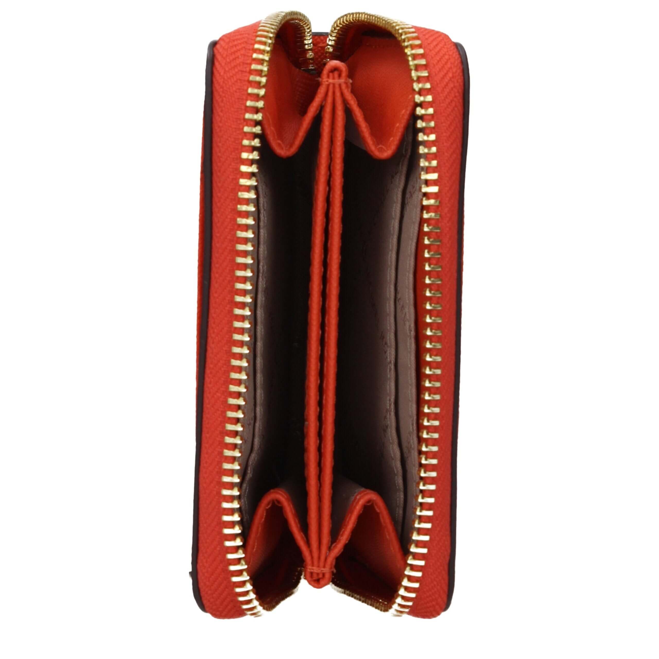 Orange Leather CardholderDescription: The product with MPN 35H8GTVZ1LREDCLAY and code F85080 leather in orange is a document holders designed by Michael Kors. It has features like front logo.Orange Leather Cardholder${tagsMichael KorsAulae Orange Leather