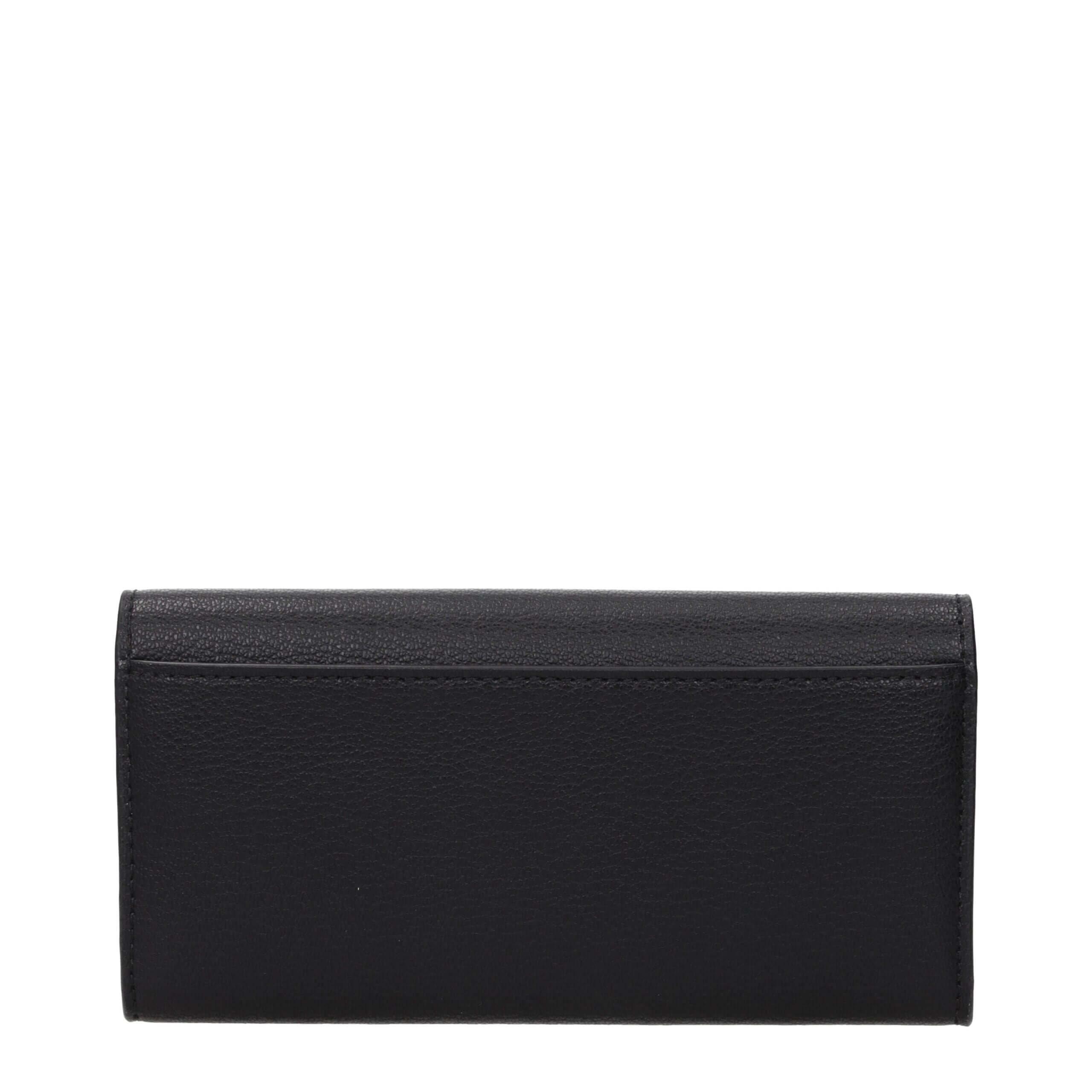 Black Leather WalletDescription: The product with MPN 35S5SHME9LBLACK and code F85082 leather in black is a wallets designed by Michael Kors. It has features like front logo, front detail, external pocket.Black Leather Wallet${tagsMichael KorsAulae Black
