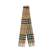 Cashmere ScarfCashmere Scarf by Burberry, iconic Check Archive pattern of the brand, frayed hems. Season: AW25 Composition: GENERAL 100% Kashmir/capra Hircus MADE IN GREAT BRITAINCashmere Scarf${tagsBurberryAulae Cashmere Scarf BurberryAulae Cashmere Scar