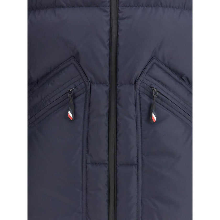Blue Polyester Full-Length JacketThe quilted Zip-Up Jacket by Moncler Grenoble blends performance and refinement in a design made for the mountain. The down-filled front ensures warmth and protection, while the stretch jersey structure follows every movem
