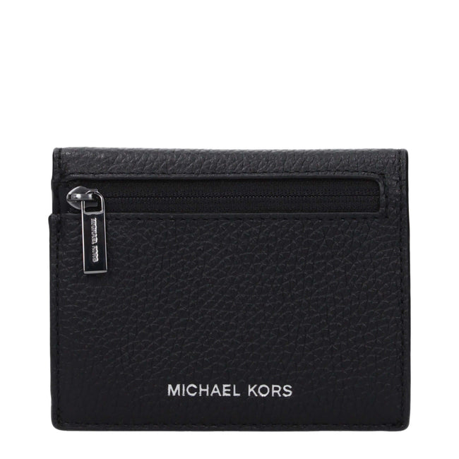 Black Leather CardholderDescription: The product with MPN 36S5LCOF3LBLACK and code F85086 leather in black is a document holders designed by Michael Kors. It has features like front logo.Black Leather Cardholder${tagsMichael KorsAulae Black Leather Cardho