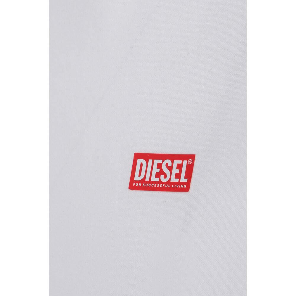 White Cotton T-ShirtCotton T-Shirt by Diesel, ribbed crew neck, iconic contrasting brand monogram at front, monochrome pattern, regular fit Season: AW25 Composition: GENERAL 100% Cotton MADE IN INDIAWhite Cotton T-Shirt${tagsDieselAulae White Cotton T-Shi