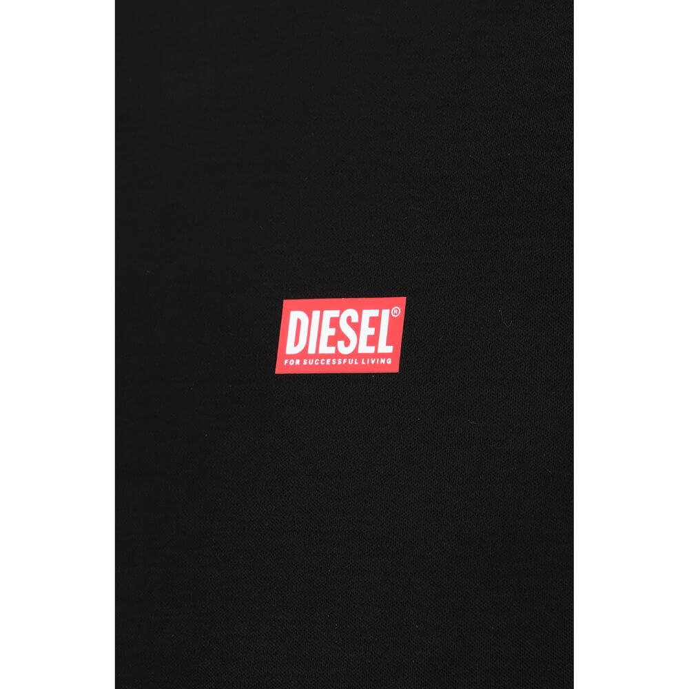 Black Cotton T-ShirtCotton T-Shirt by Diesel, ribbed crew neck, iconic contrasting brand monogram at front, monochrome pattern, regular fit Season: AW25 Composition: GENERAL 100% Cotton MADE IN INDIABlack Cotton T-Shirt${tagsDieselAulae Black Cotton T-Shi