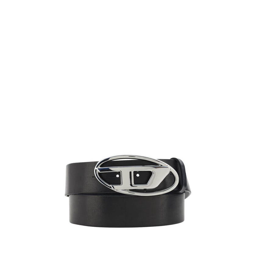 Black Calf Leather Bos Taurus Regular BeltThe leather Belt by Diesel is an elegant and modern accessory, crafted from smooth leather for a sophisticated and versatile look. The buckle is decorated with the iconic three-dimensional logo applique, a distinc