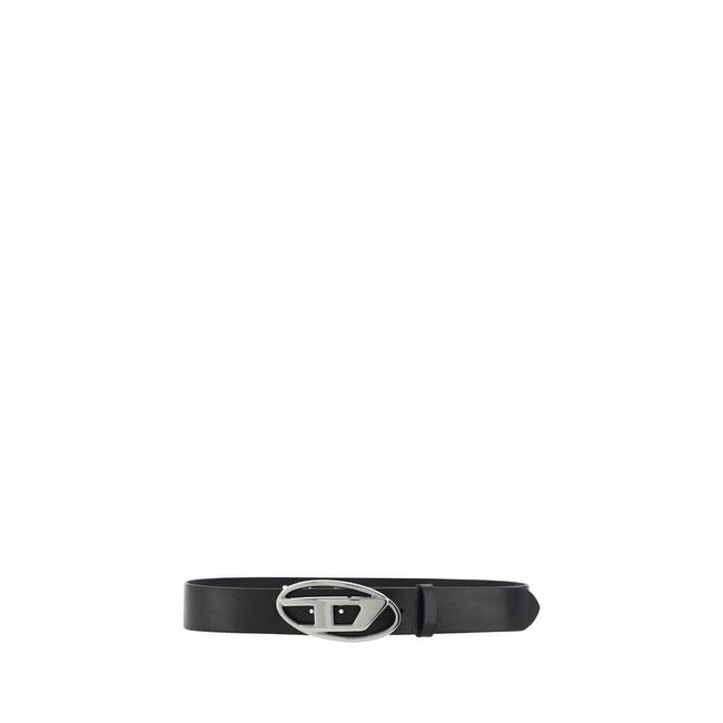 Black Calf Leather Bos Taurus Regular BeltThe leather Belt by Diesel is an elegant and modern accessory, crafted from smooth leather for a sophisticated and versatile look. The buckle is decorated with the iconic three-dimensional logo applique, a distinc