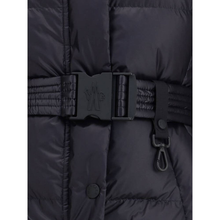 Blue Polyamide ClothingThe Bataillouse Down Jacket blends functionality and sophistication with effortless balance. Its padded structure wraps the body with comfort, while the adjustable belt subtly defines the silhouette. From collar to technical cuff, e