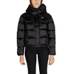 Black Nylon Jackets & CoatThe Calvin Klein Jeans SHINY MONOLOGO ND J20J224616 women’s puffer jacket blends contemporary style with functionality, making it a must-have for the cold season. Crafted from a high-quality blend of 52% nylon and 48% polyamide,