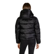 Black Nylon Jackets & CoatThe Calvin Klein Jeans SHINY MONOLOGO ND J20J224616 women’s puffer jacket blends contemporary style with functionality, making it a must-have for the cold season. Crafted from a high-quality blend of 52% nylon and 48% polyamide,