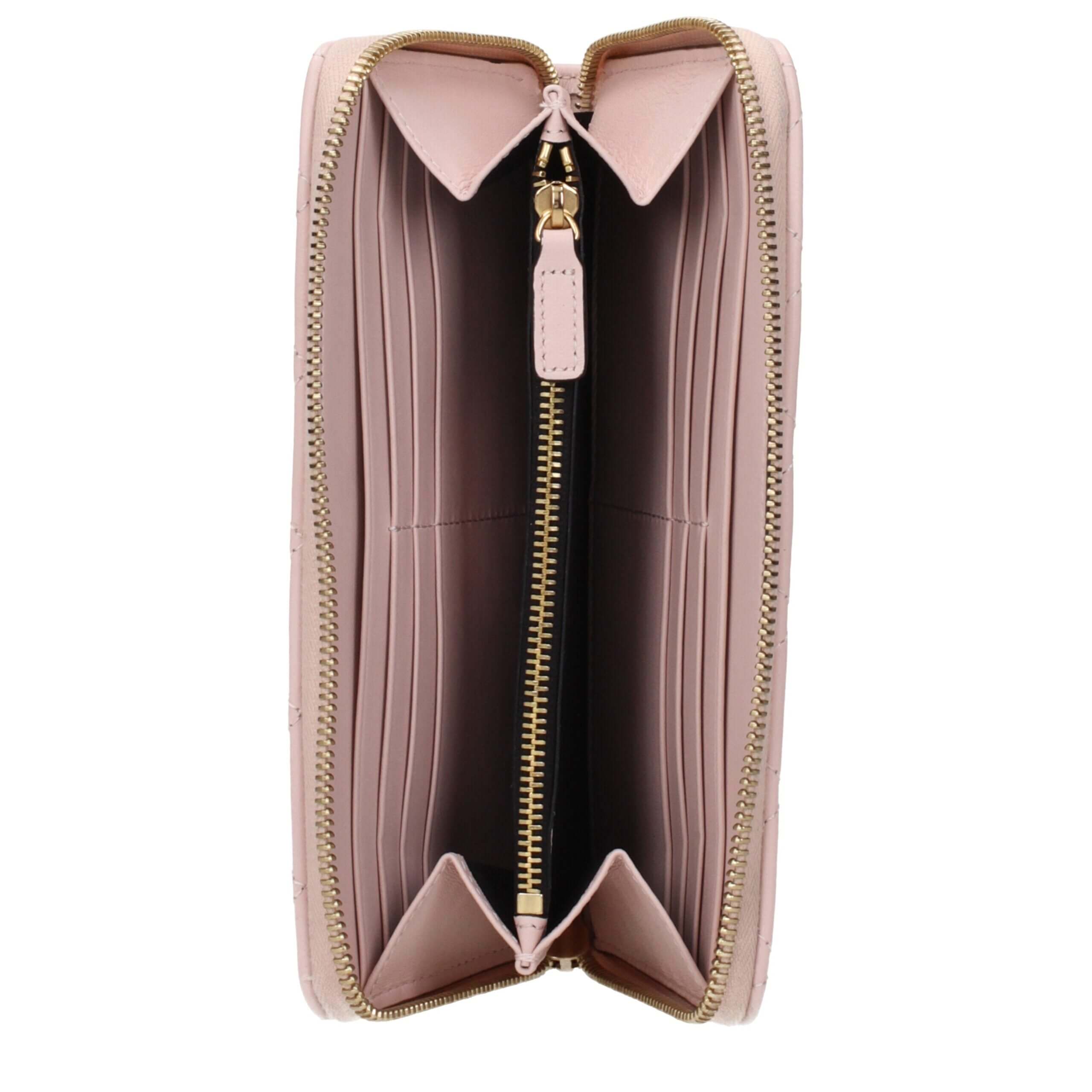 Pink Leather WalletDescription: The product with MPN DPDI175S1A039121PV4V and code F85130 leather in pink is a wallets designed by Versace. It has features like front detail.Pink Leather Wallet${tagsVersaceAulae Pink Leather Wallet VersaceAulae Pink Leath