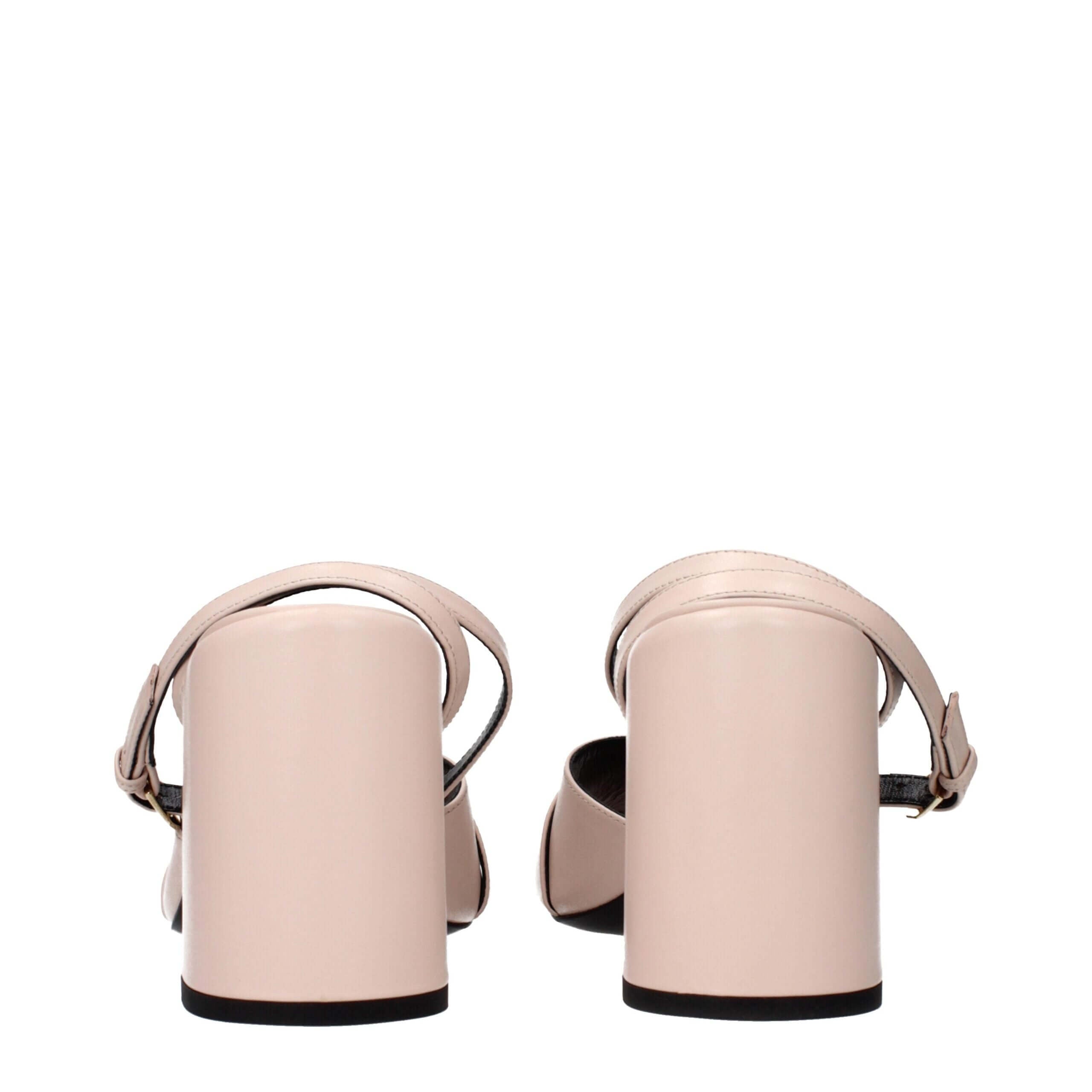 Pink Leather Platform SandalsDescription: The product with MPN 10147331A086631PV4V and code F85136 leather in pink is a sandals designed by Versace. It has features like front detail.Pink Leather Platform Sandals${tagsVersaceAulae Pink Leather Platform Sa