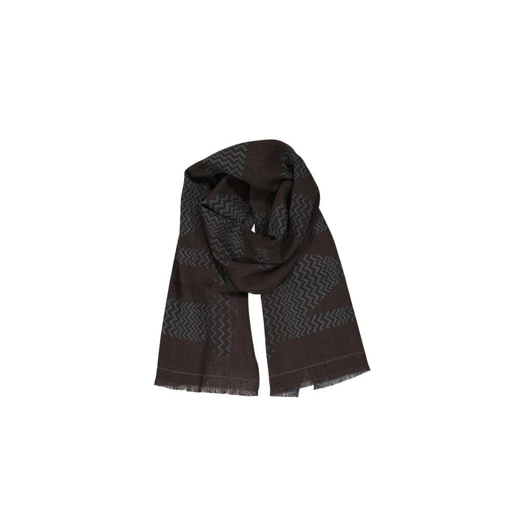 Brown Virgin Wool ScarfDescription: – Composition: 100% Virgin wool – Fringe finish – 40 x 180 cm – Made in Italy – Gender: WOMEN –Brown Virgin Wool Scarf${tagsMissoniAulae Brown Virgin Wool Scarf MissoniAulae Brown Virgin Wool Scarf Description: – Compos